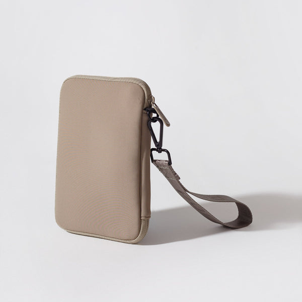 PASSPORT WALLET TAUPE